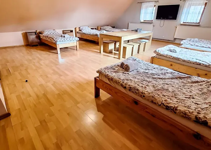 Karkonoska Drewniana ファームステイ カミェンナ・グラ